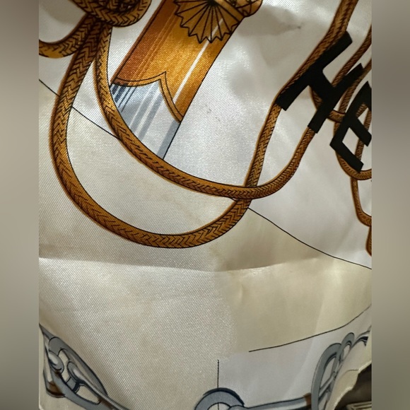 Hermes Special Edition Cliquetis Rare Scarf - Picture 2 of 7
